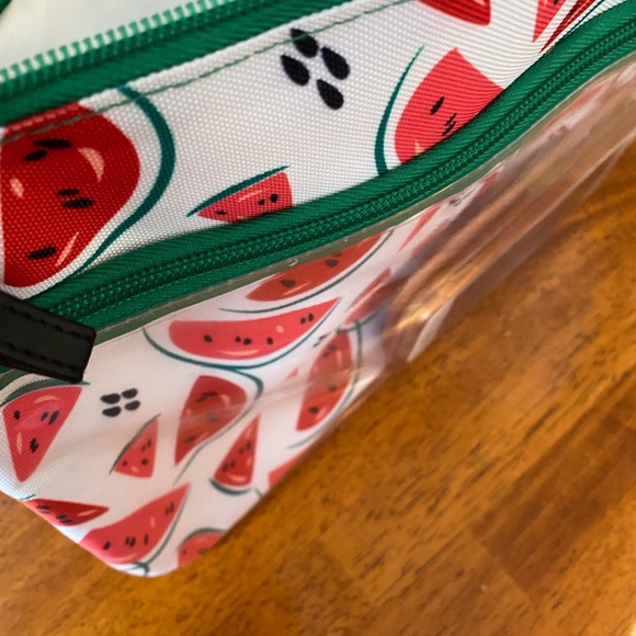 Makeup/Cosmetic Bag you can take to the beach. - Picture 4 of 5